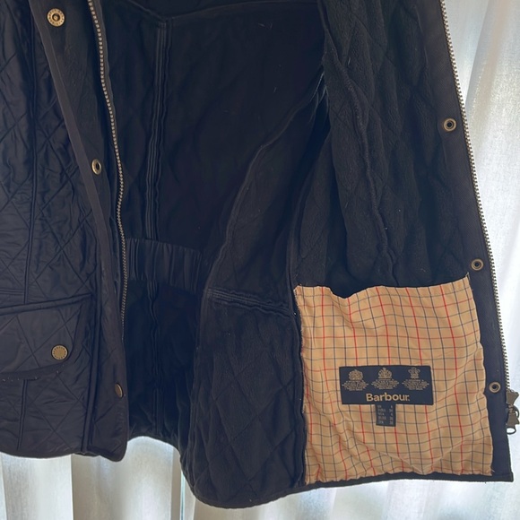 Barbour Cavalry Gilet in Black - Picture 9 of 11